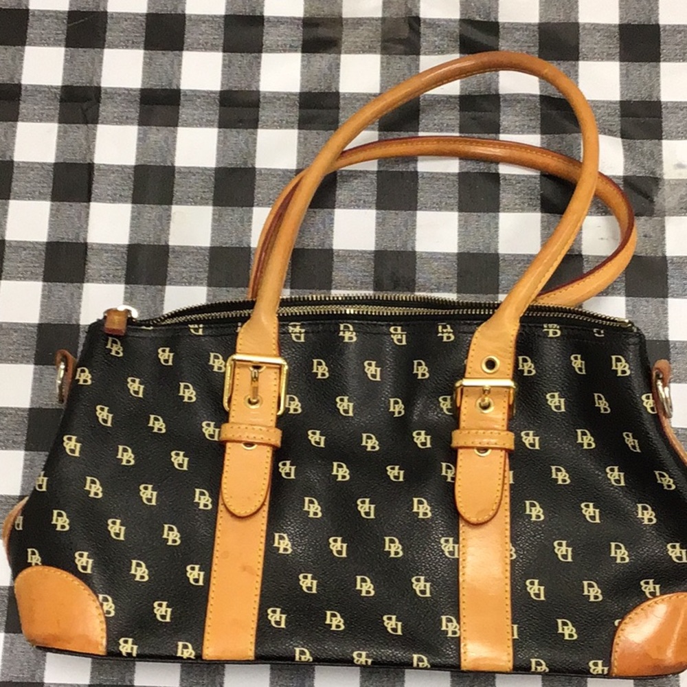 Dooney & Bourke